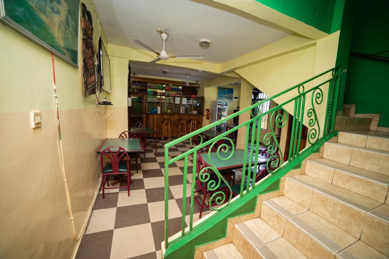 Bombay Hotel Accra Buitenkant foto